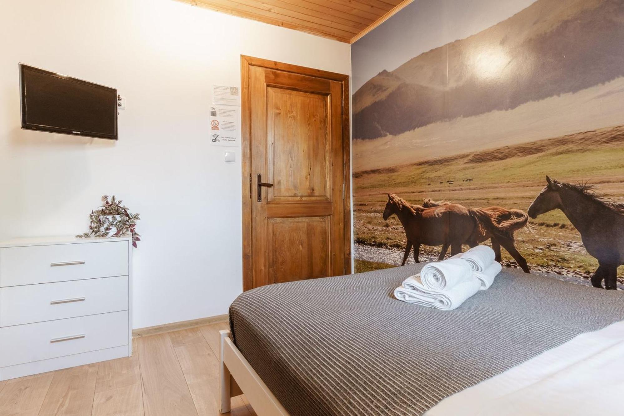 Pokoje Goscinne Cheval Cracovia Esterno foto